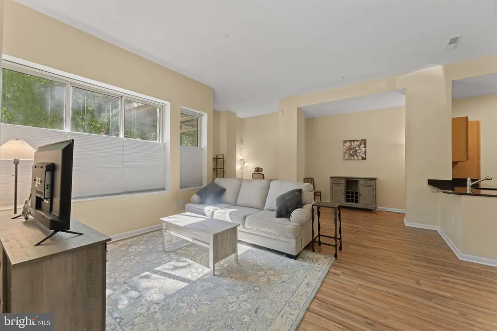 Additional image 10 of 355 I Street SW Unit S104, Washington, DC 20024