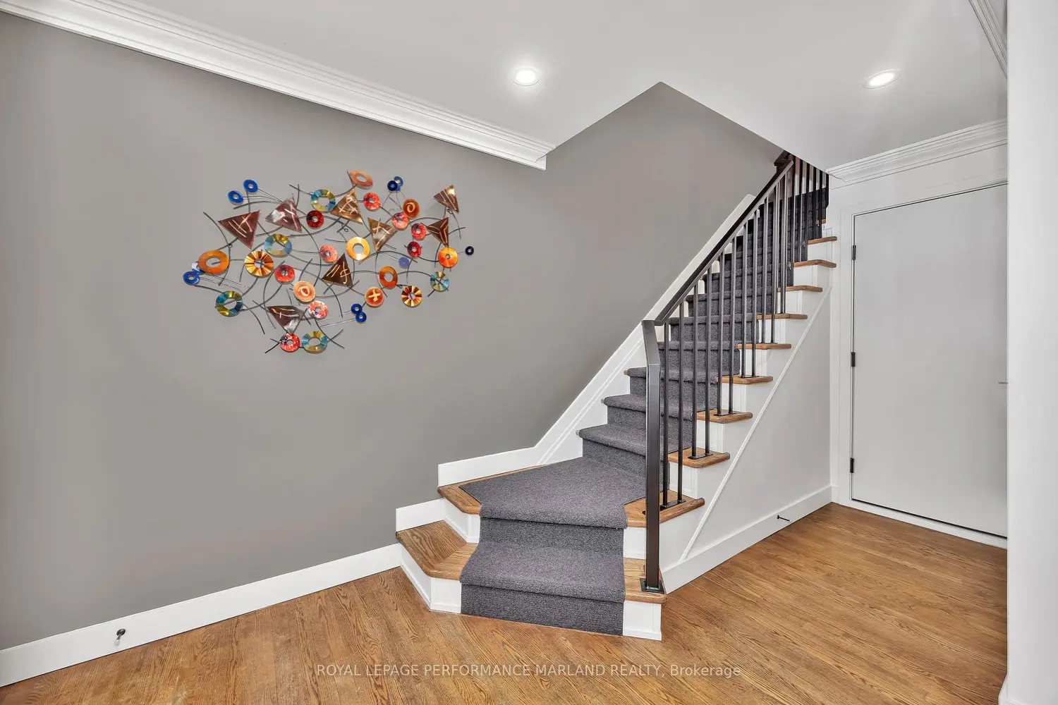 71 Echo Drive photo 4