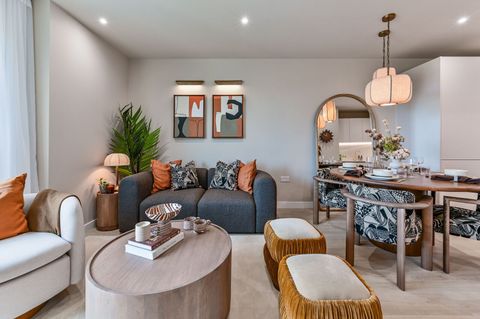 Woodberry Down, Finsbury Park N4, New home