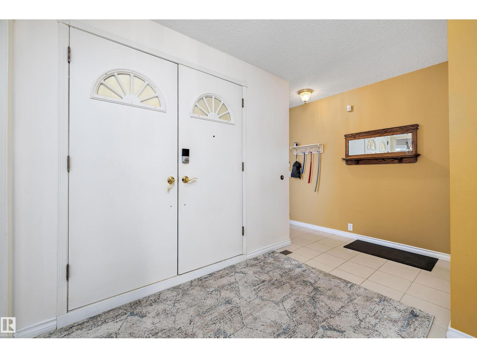 Additional image 3 of 1027 109 Street NW, Edmonton, AB, T6J5G2