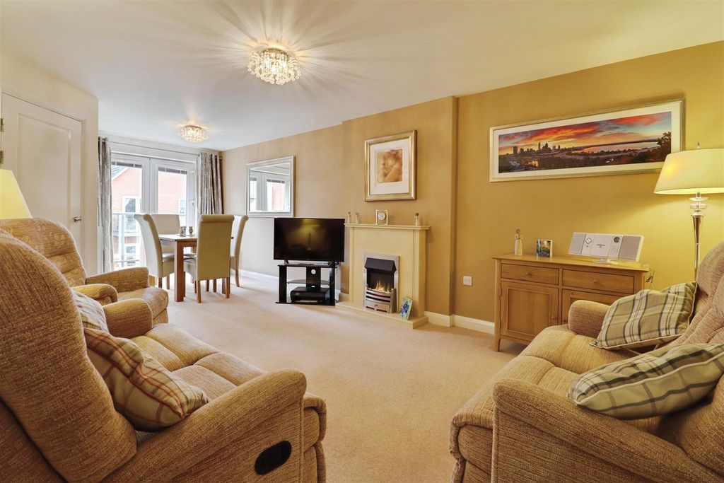 Additional image 2 of 2 bed flat for saleHigh Street, Wolstanton, Newcastle ST5