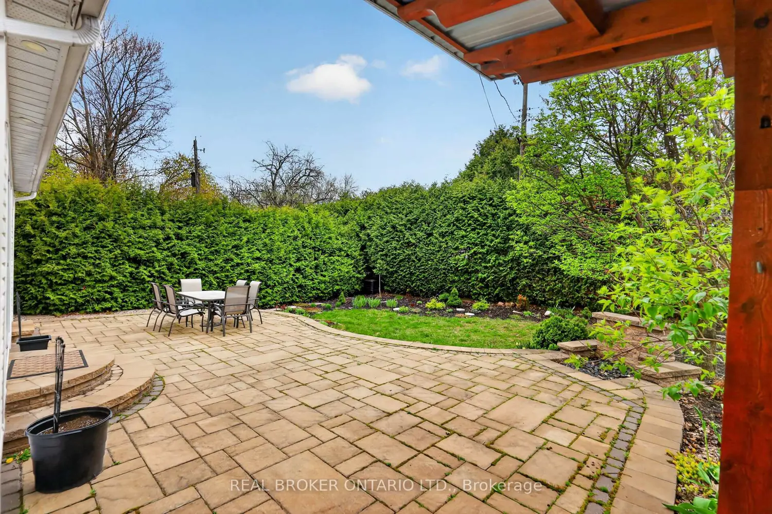 Additional image 18 of 1572 Dorion Avenue