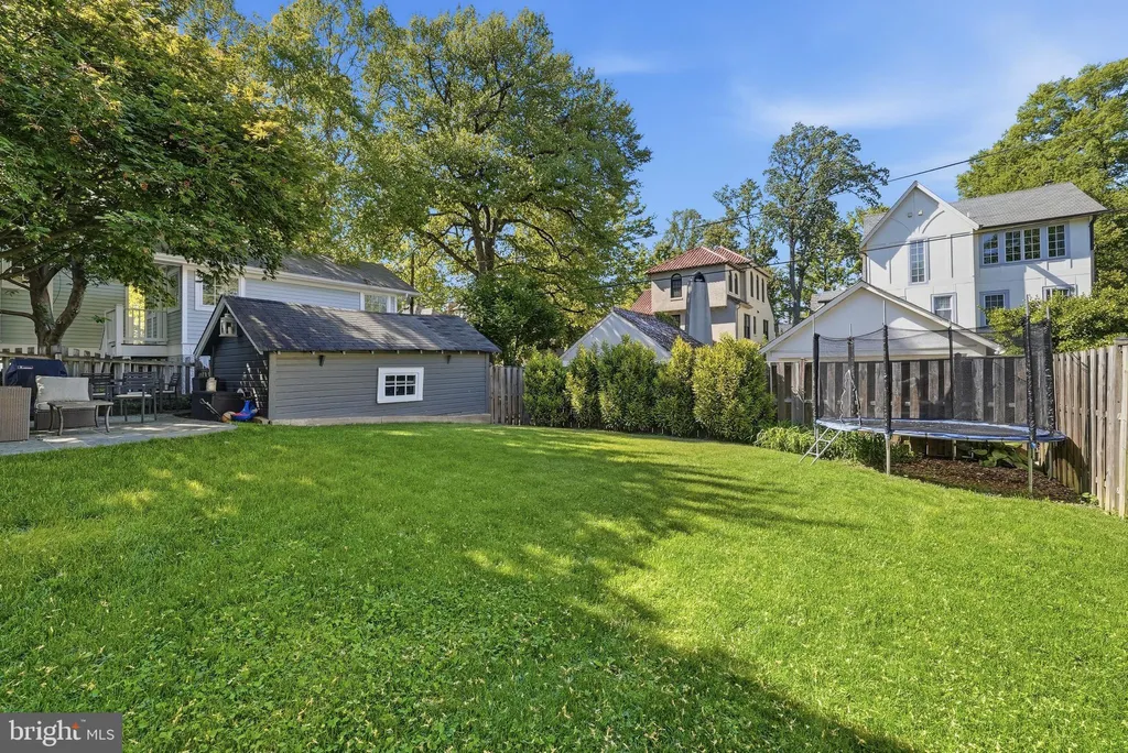 3357 Stuyvesant Place NW, Washington, DC 20015