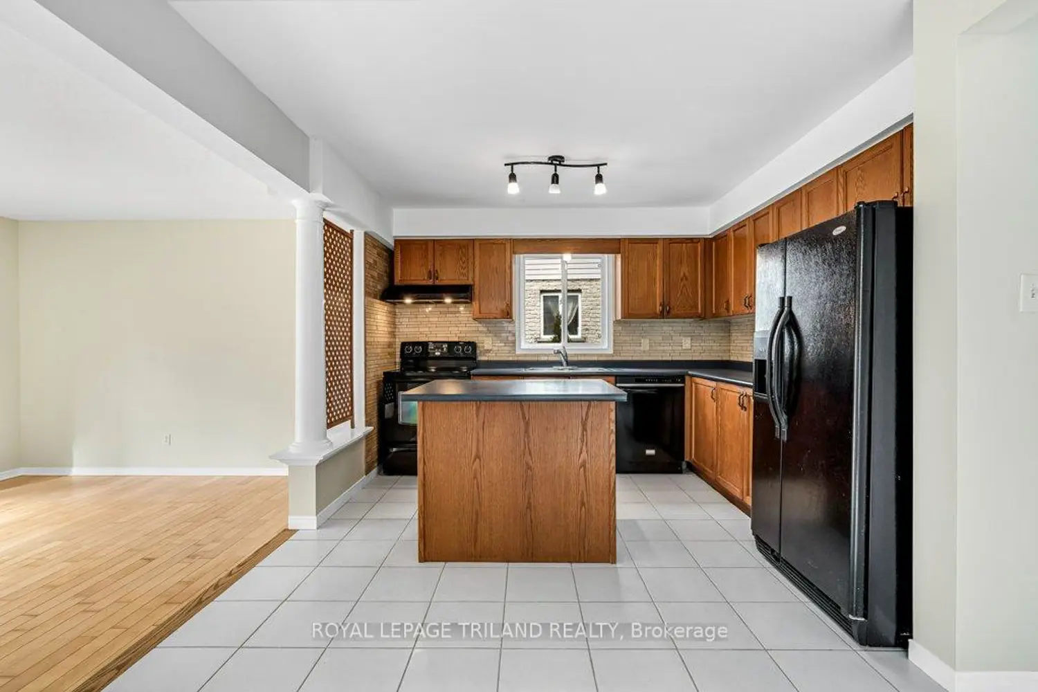 Additional image 2 of 215 Rossmore Court
