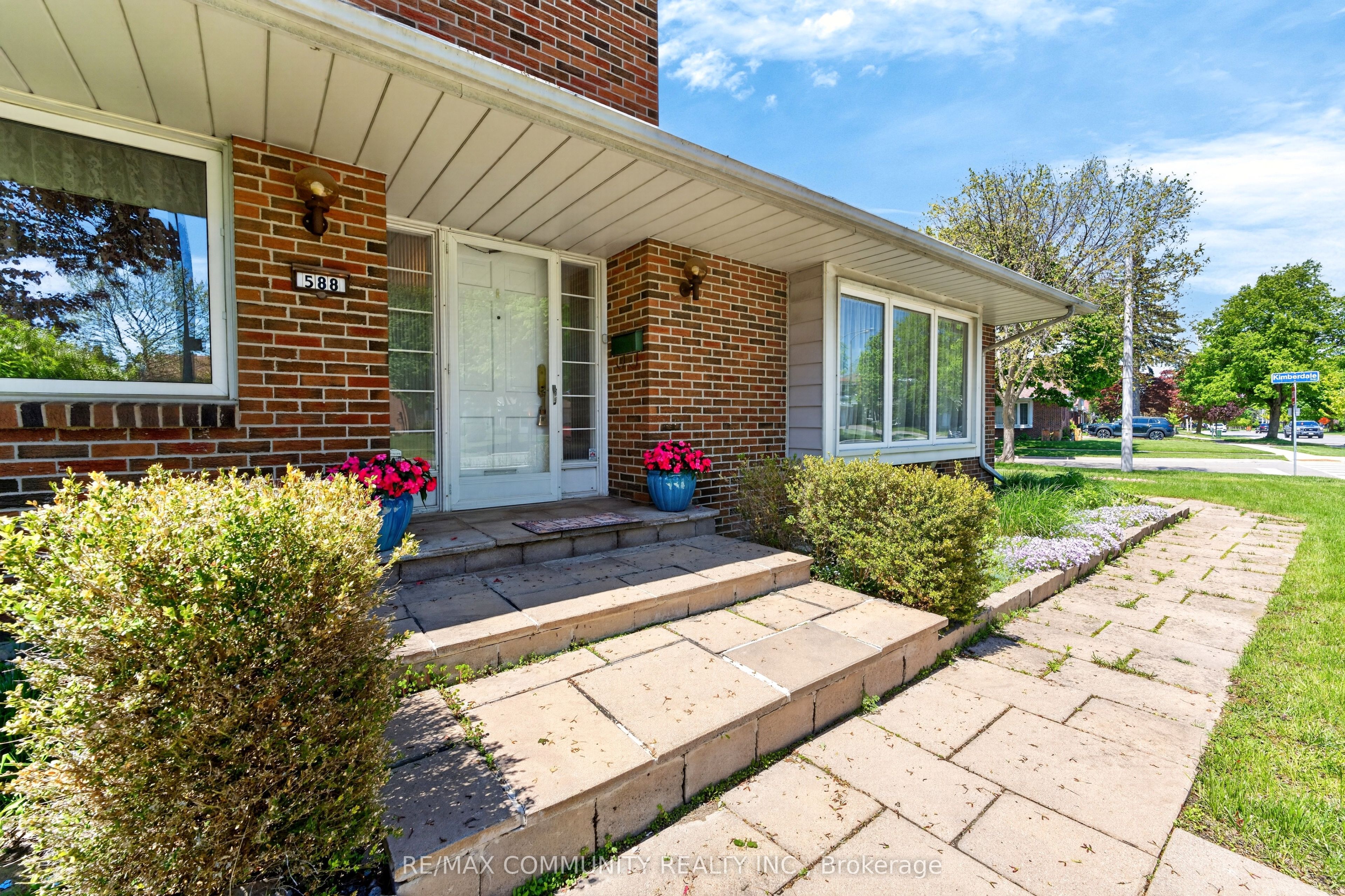 Additional image 5 of 588 Huntingwood Drive, Toronto, ON, M1W 1G8
