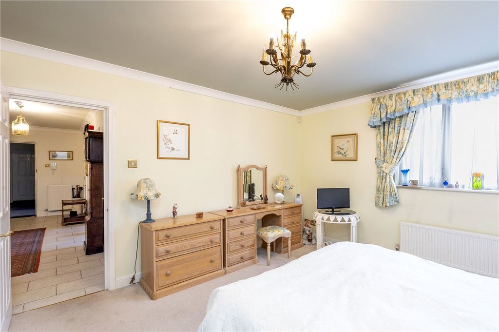Additional image 8 of 2 bed flat for saleOatlands Drive, Weybridge, Surrey KT13