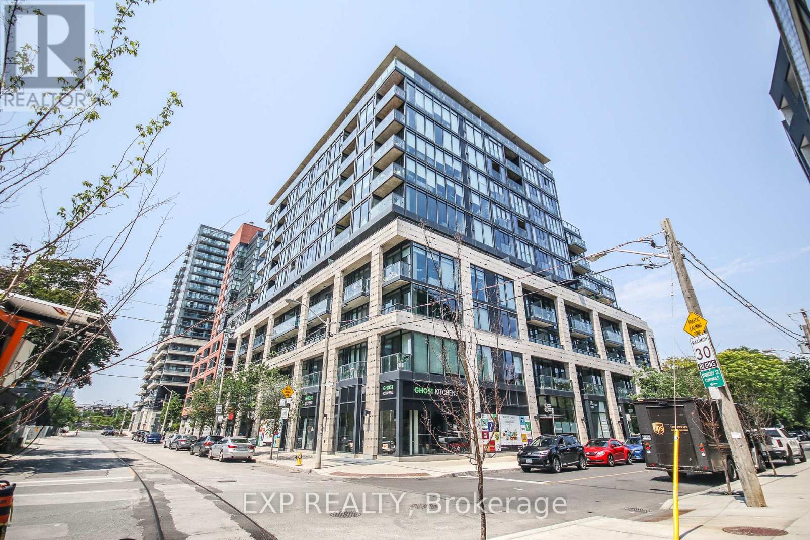 411 - 8 DOVERCOURT ROAD