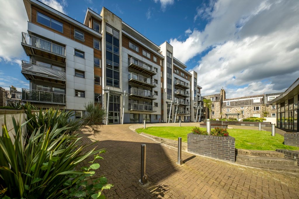 3 bed penthouse for saleCharlotte Street, City Centre, Aberdeen AB25