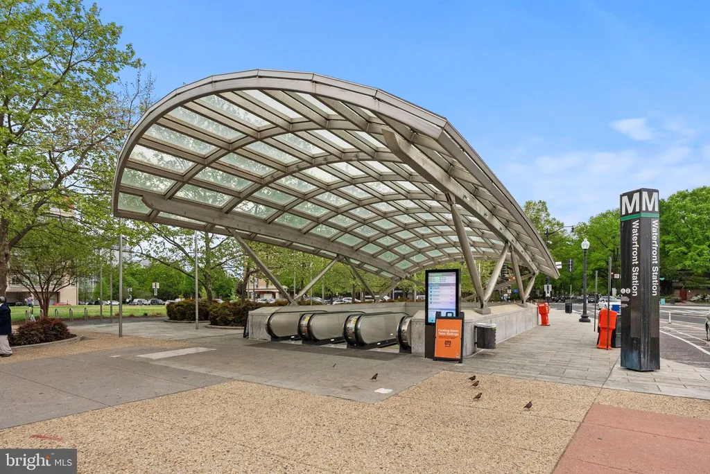 800 4th Street SW Unit S513, Washington, DC 20024