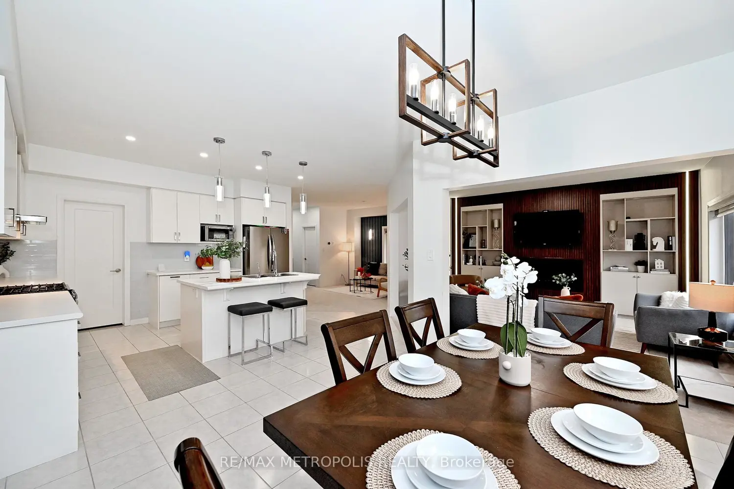 14 Jenner Drive photo 5