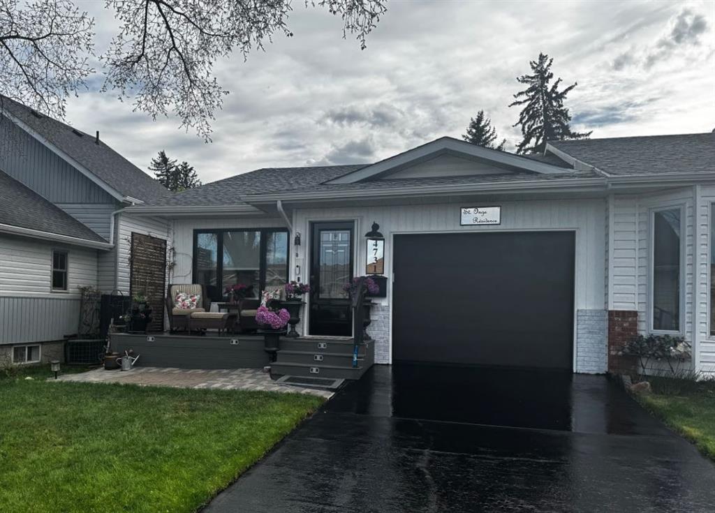 4731 49a Avenue, Lacombe, AB, T4L 1N4
