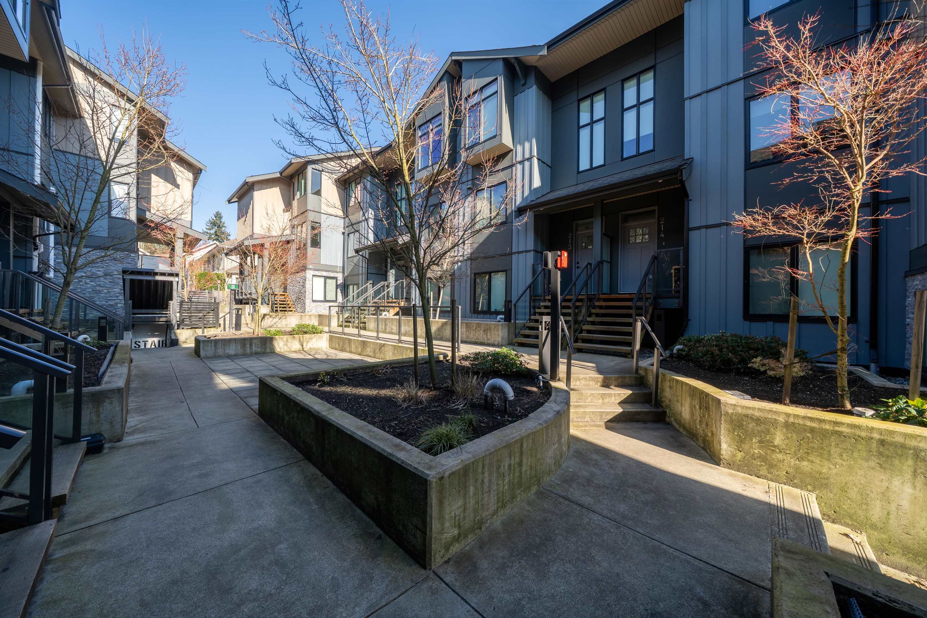 Additional image 4 of 210-7131 17th Avenue, Burnaby, BC, V3N 1K8