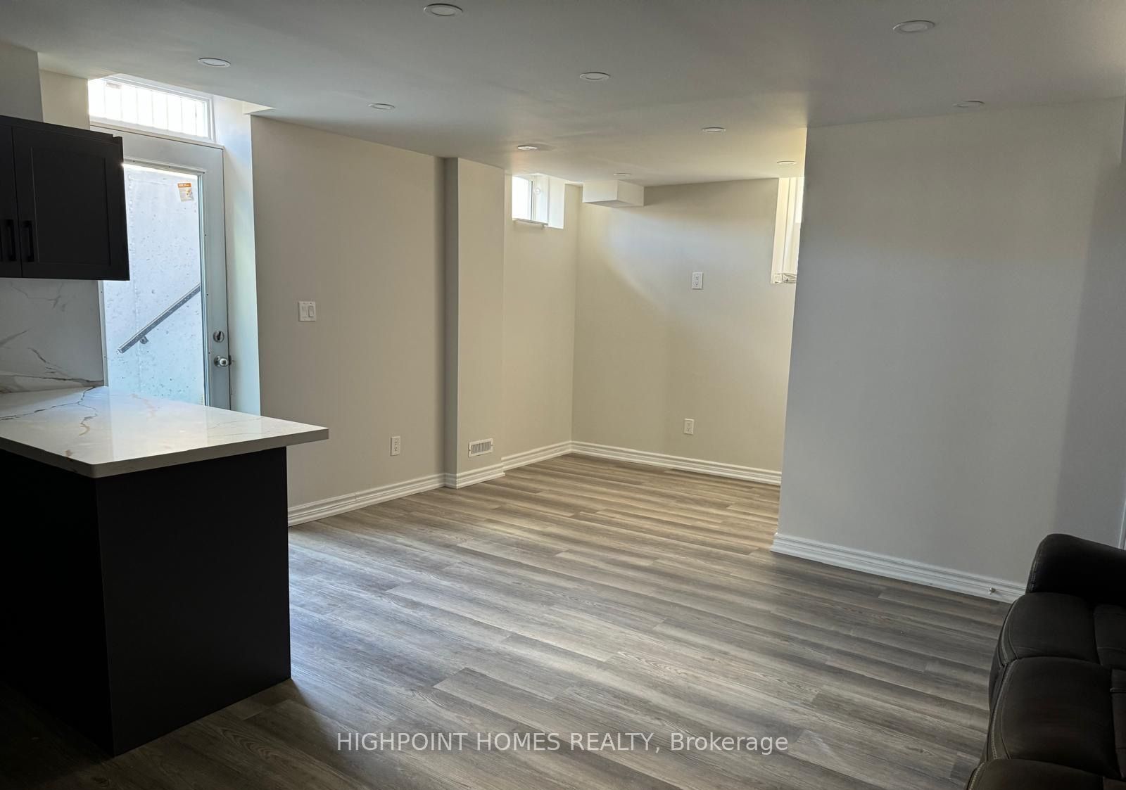 Additional image 4 of 28 Northern Breeze Crescent, Whitby, ON, L1R 0N9