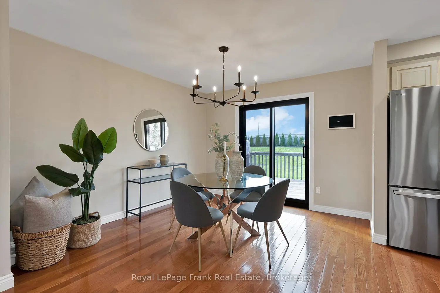 8 Gamron Avenue photo 5