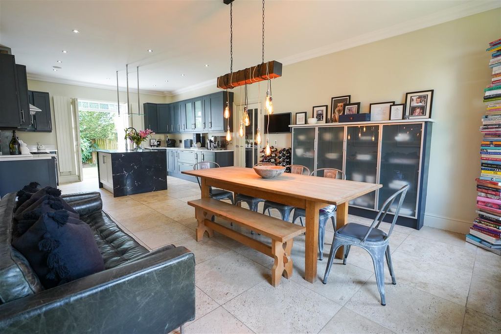 Additional image 8 of 5 bed property for saleSherborne Walk, Blackpill, Swansea SA3