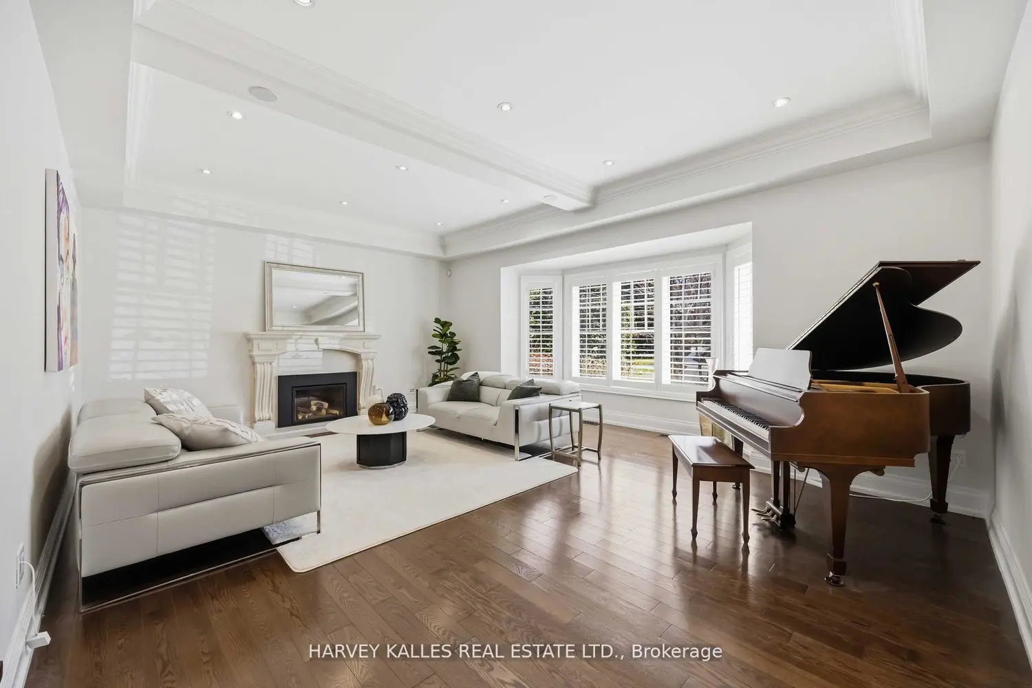 27 Ashley Park Road photo 5