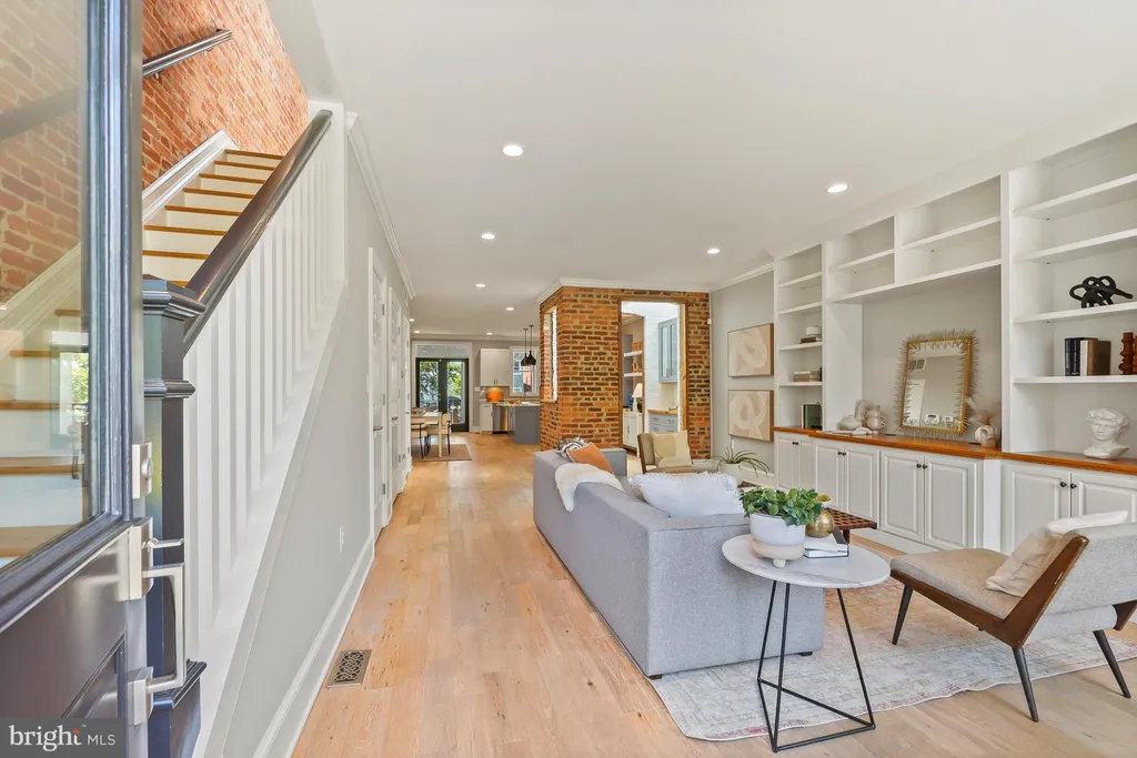 Additional image 45 of 822 11th Street NE, Washington, DC 20002