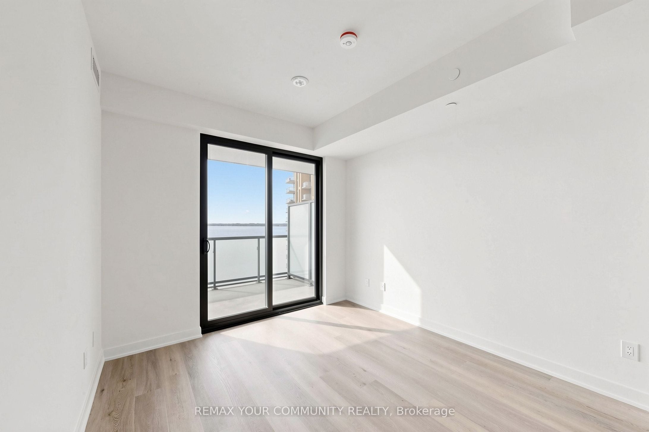 Additional image 5 of 1607-2075 Lakeshore Road, Burlington, ON, L7R 0H3