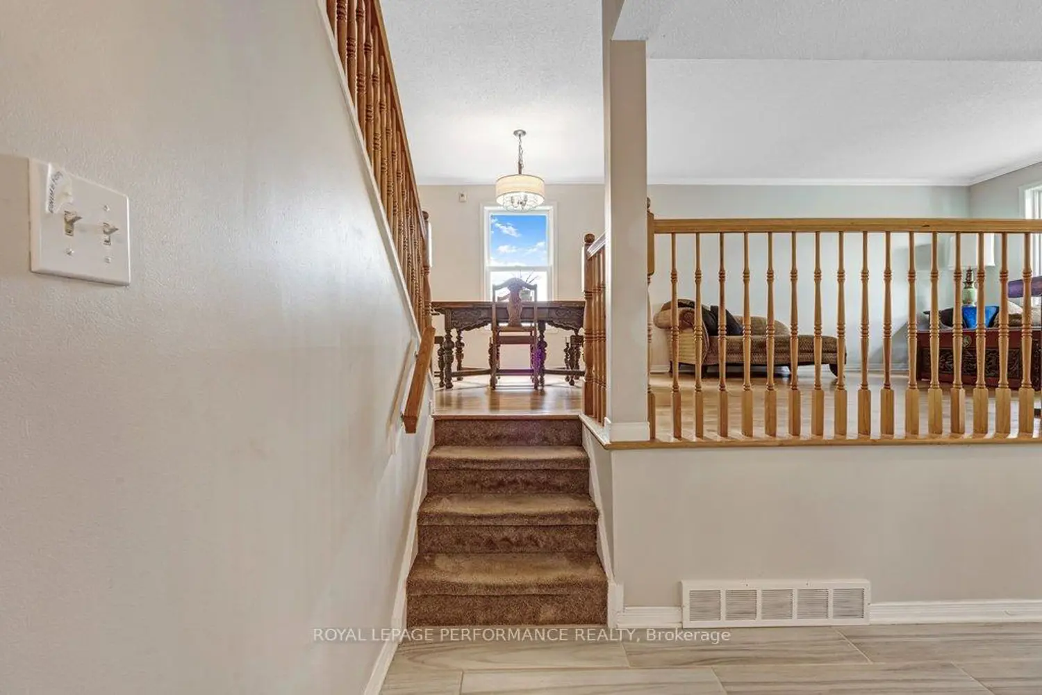 1587 Maxime Street photo 3