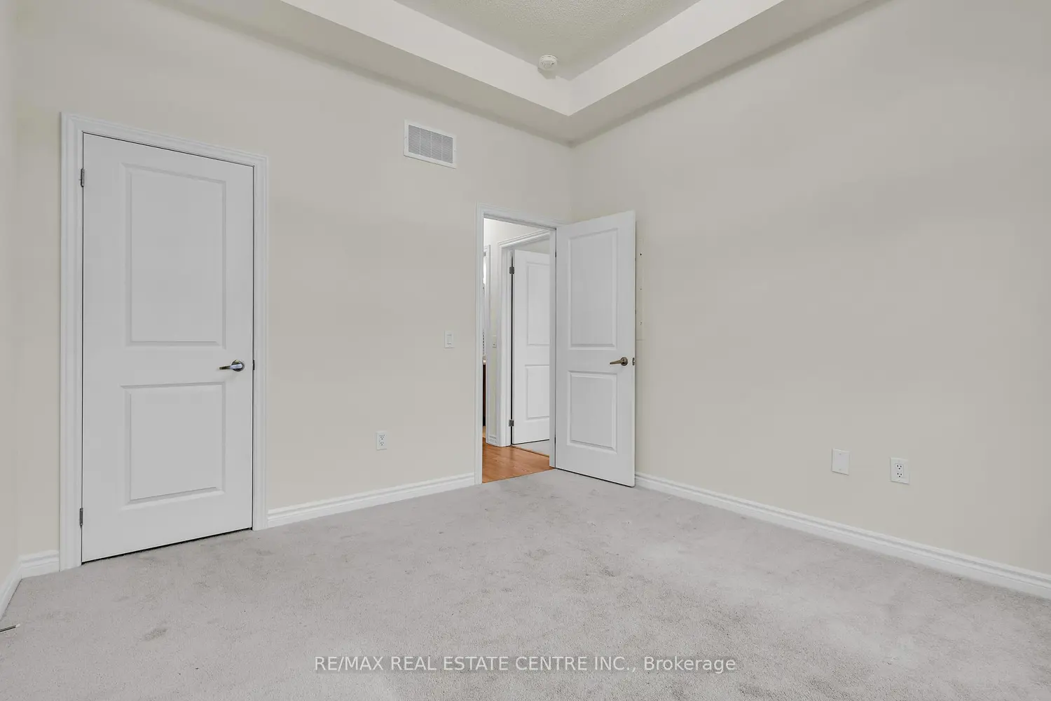 Additional image 14 of 10 Halliford Place G-32 (312)
