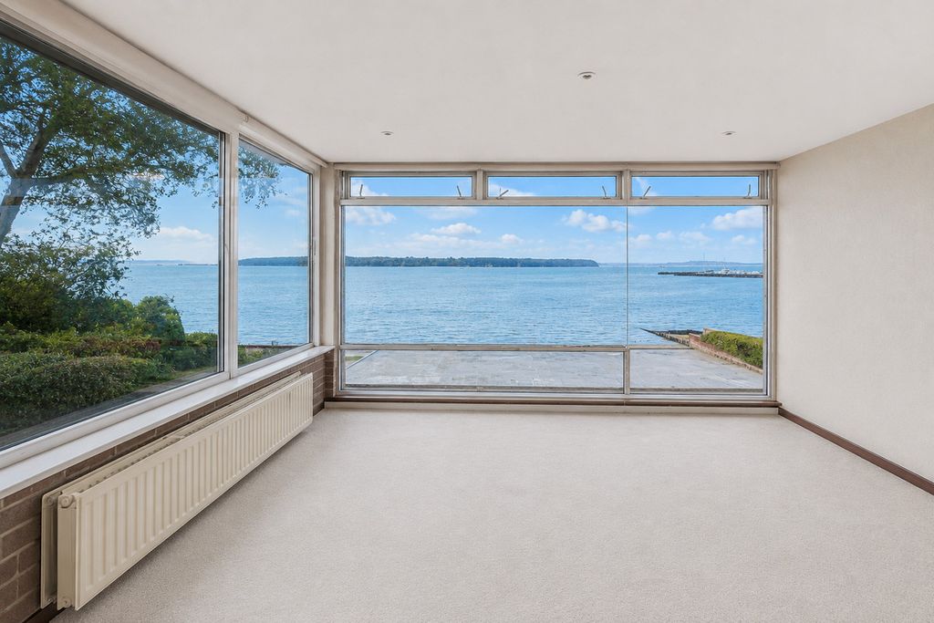 Additional image 11 of 4 bed flat for saleSandbanks Road, Poole BH14