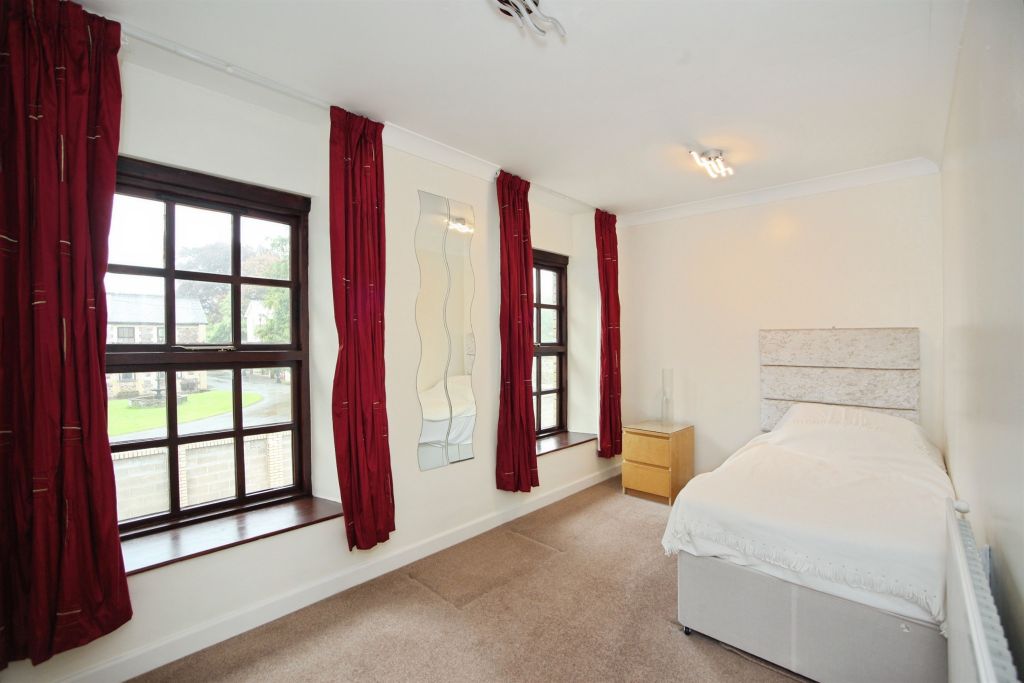 Additional image 22 of 4 bed barn conversion for saleHenstaff Court, Pontyclun CF72