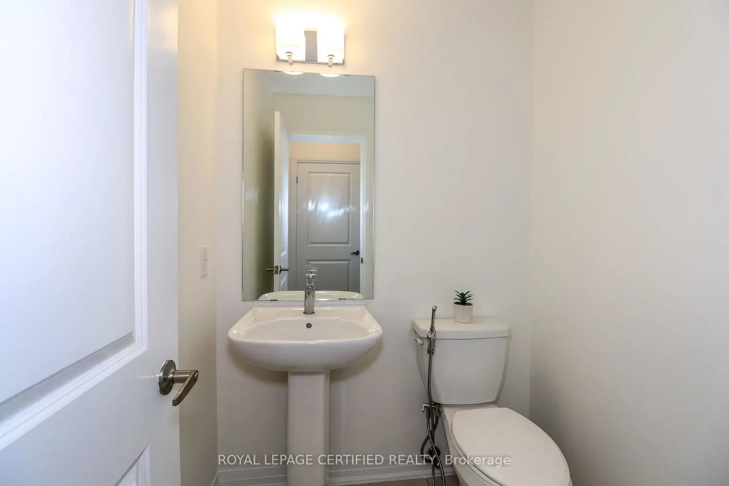 Additional image 10 of 5 Hughes Lane 54