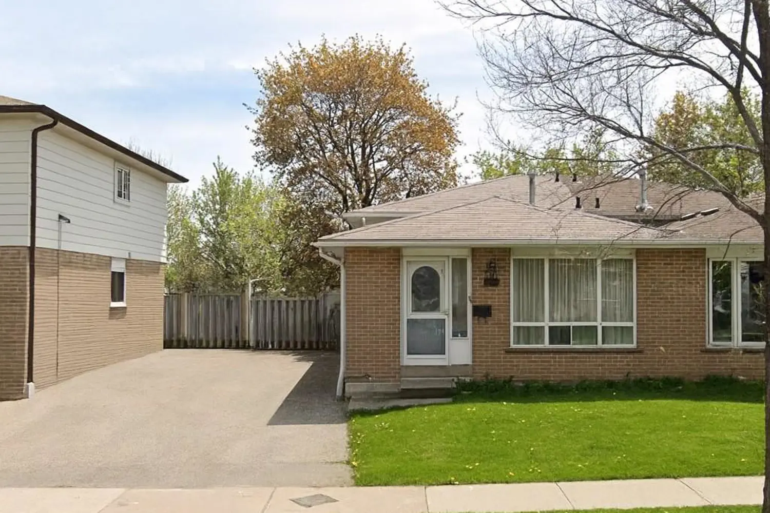 242 Archdekin Drive