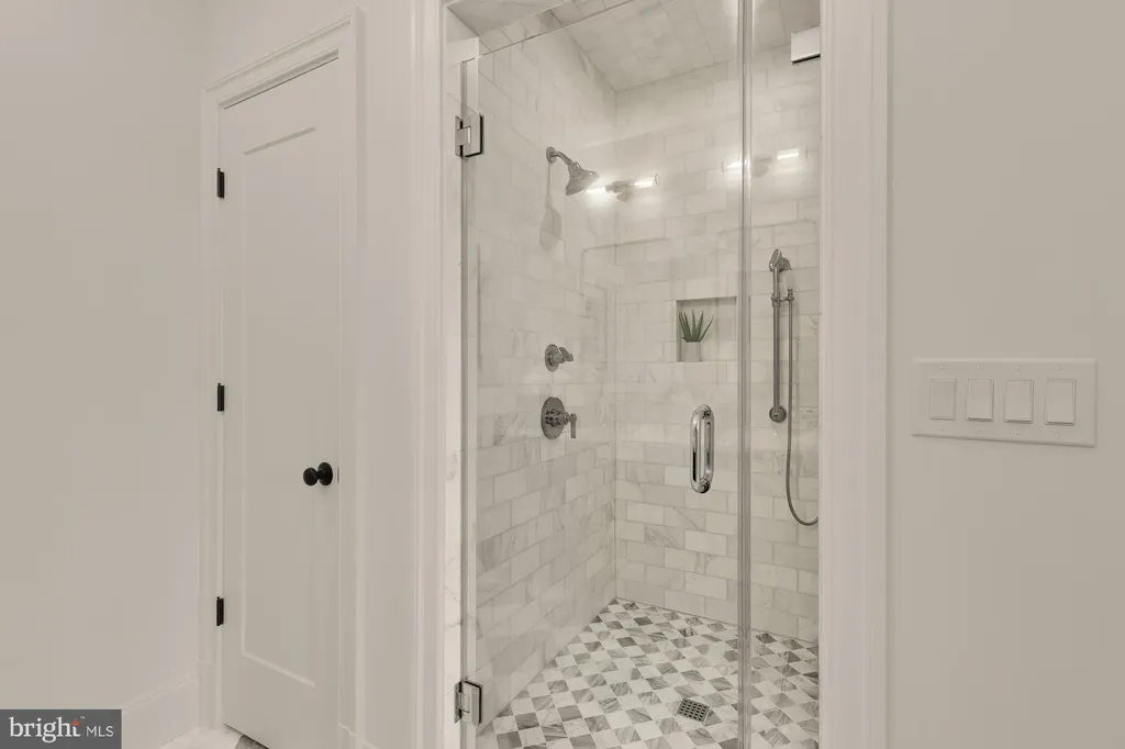 Additional image 23 of 1010 I Street NE, Washington, DC 20002