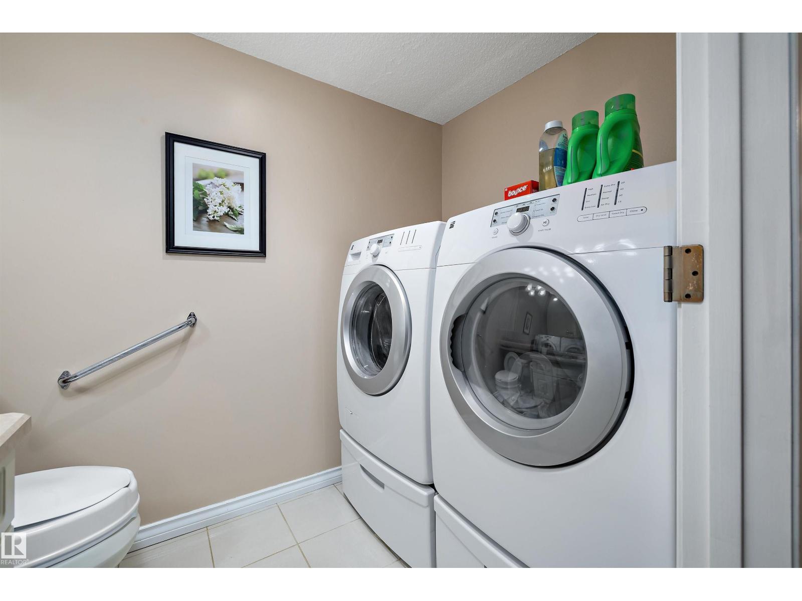 Additional image 6 of 1027 109 Street NW, Edmonton, AB, T6J5G2