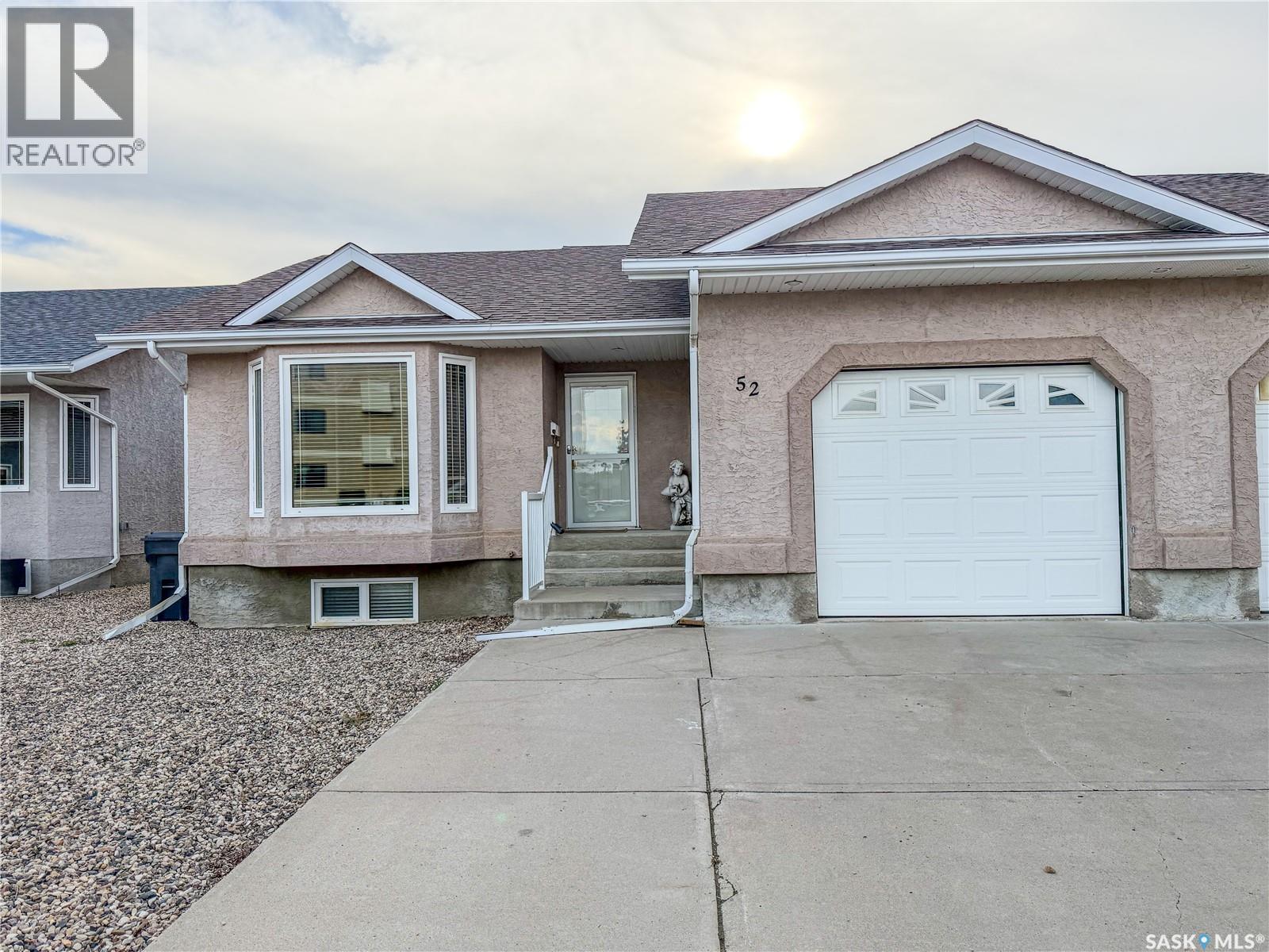 52 Russell DRIVE