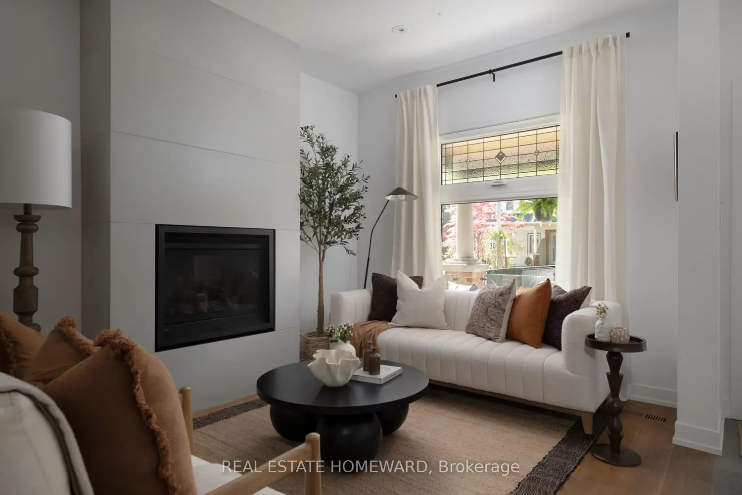204 Bain Avenue photo 2