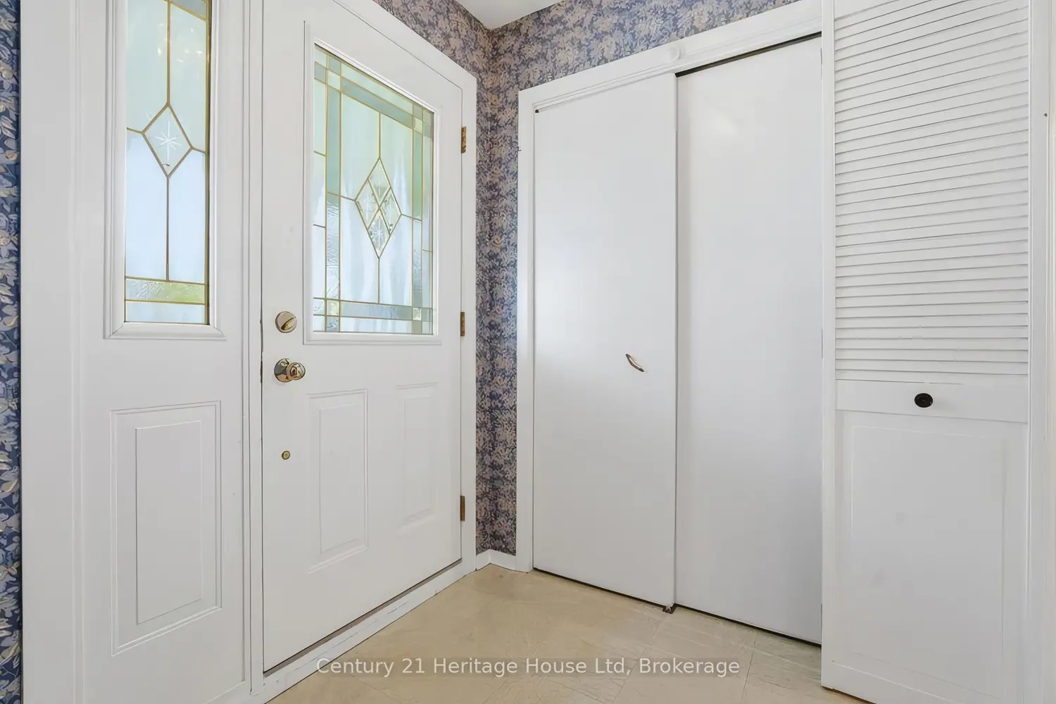49 Vanier Drive photo 5
