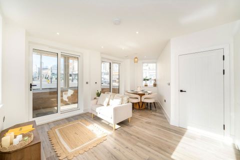 Brockley Cross, Brockley SE4, New home