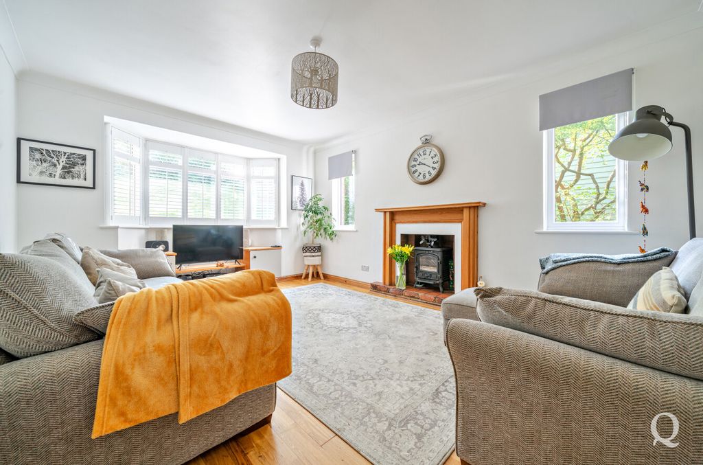 Additional image 7 of 5 bed detached house for saleStockers Hill, Rodmersham, Sittingbourne, Kent ME9