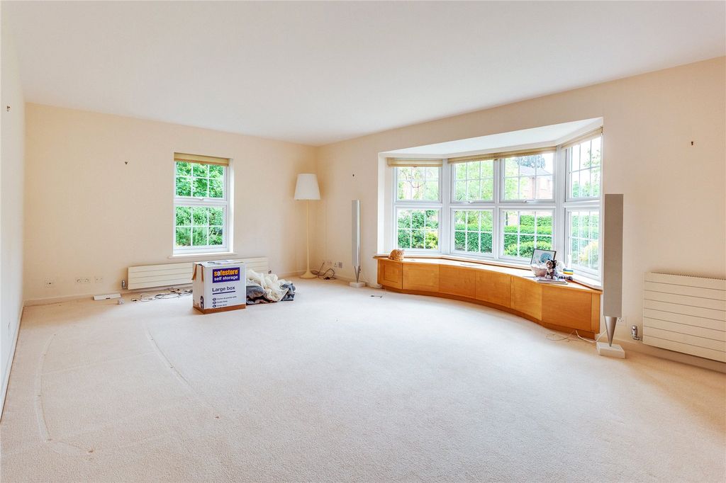 Additional image 5 of 3 bed flat for salePhyllis Court Drive, Henley-On-Thames, Oxfordshire RG9