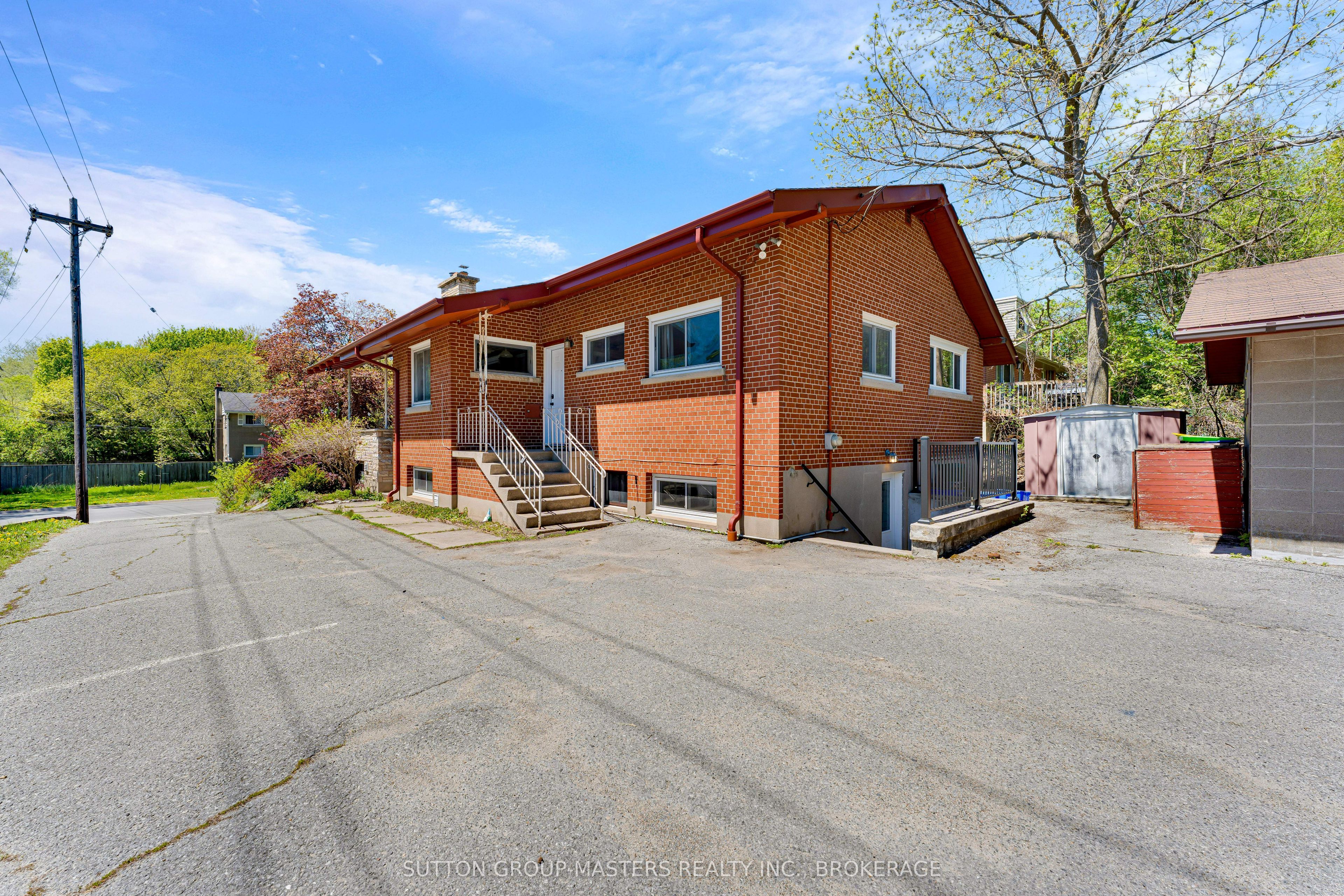 Additional image 2 of 215 Yonge Street, Kingston, ON, K7M 1G2