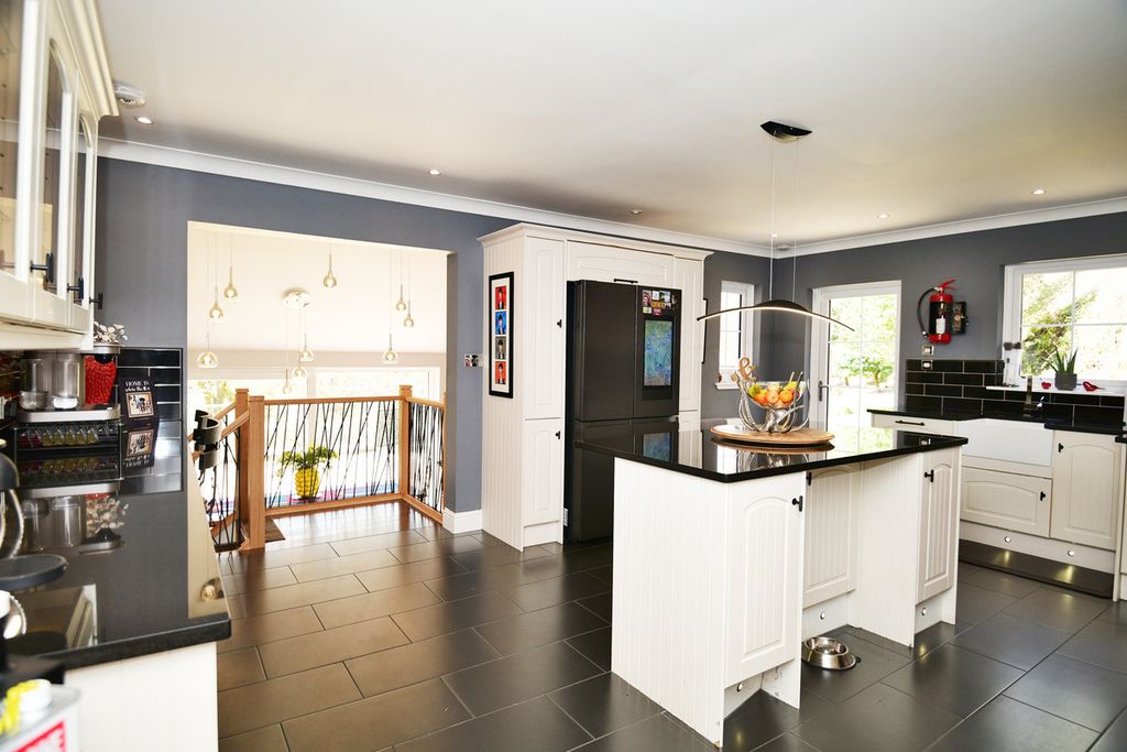 Additional image 12 of 4 bed country house for saleSeven Acres, Kilwinning KA13