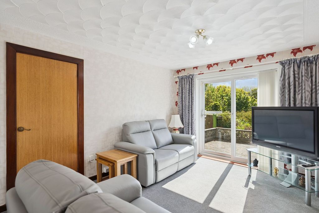 Additional image 8 of 3 bed semi-detached house for sale35 Craigrownie Gardens, Kilcreggan G84