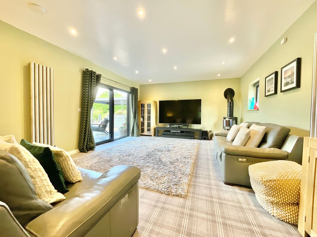 Additional image 3 of 4 bed detached house for saleActon, Newcastle ST5