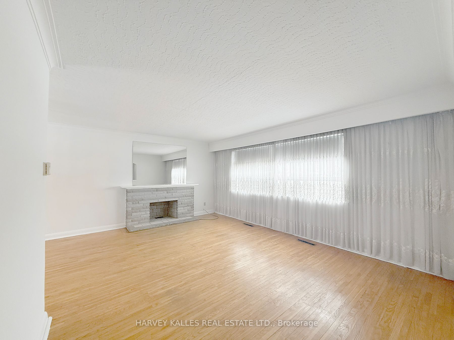 Additional image 5 of 214 Dixon Road, Toronto, ON, M9P 2M1