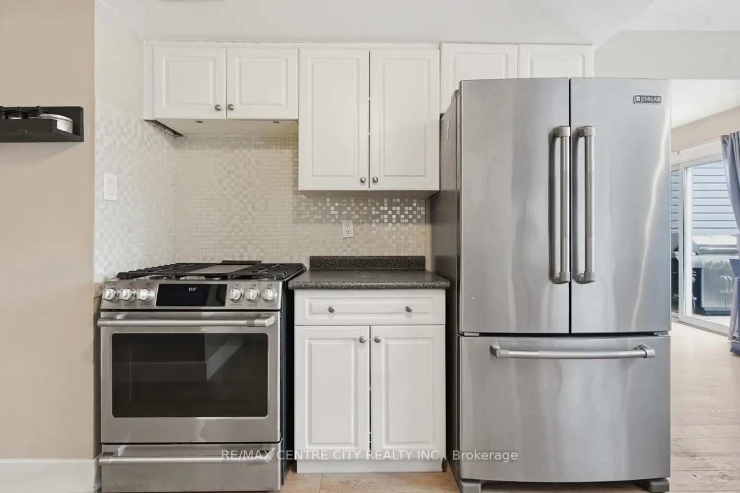 Additional image 6 of 461 Everglade Crescent