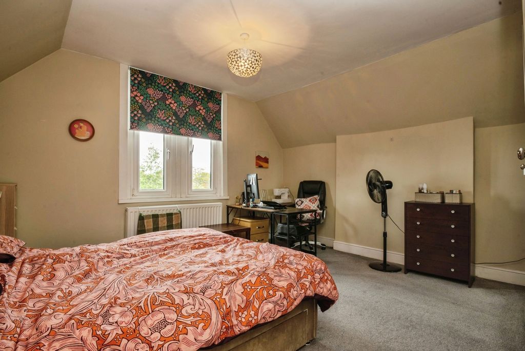 Additional image 13 of 3 bed flat for saleCaerau Road, Newport NP20