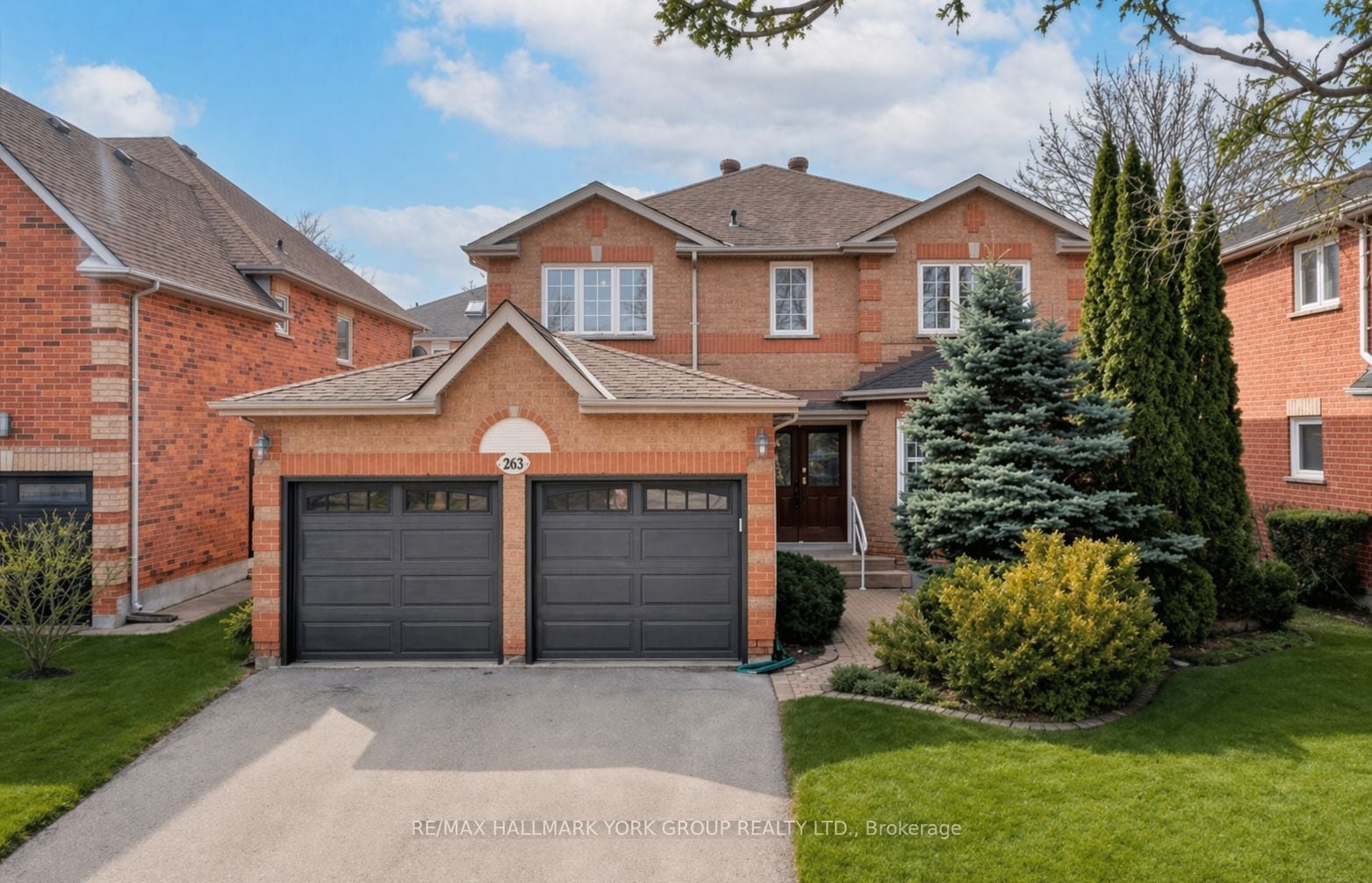 263 Mcclellan Way, Aurora, ON, L4G 6N9