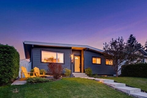 Additional image 7 of 10651 Shillington Crescent SW, Calgary, AB, T2W 0N8