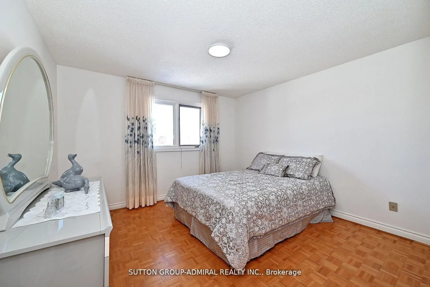 Additional image 18 of 45 Royal Garden Boulevard