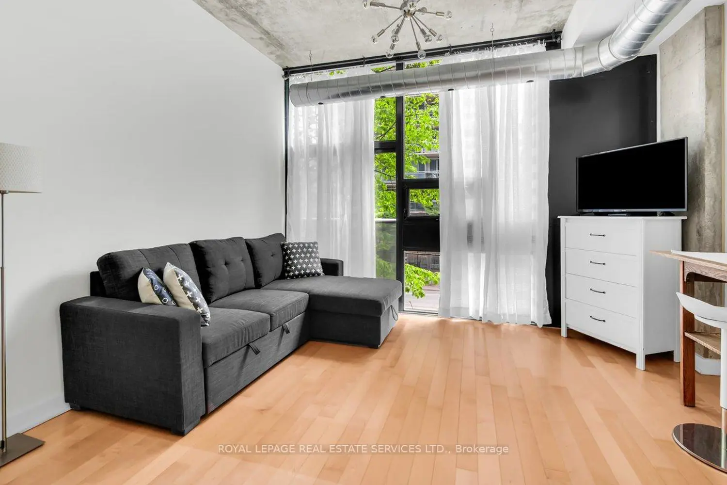 60 Bathurst Street 210 photo 4