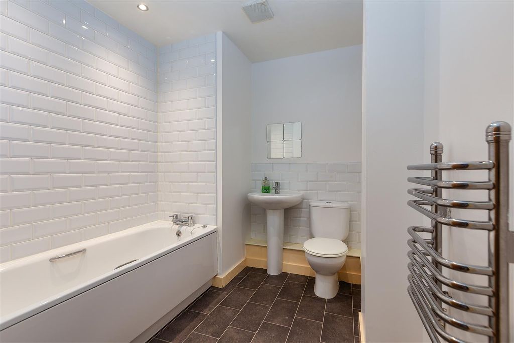 Additional image 3 of 2 bed flat for saleDamside Street, Lancaster LA1