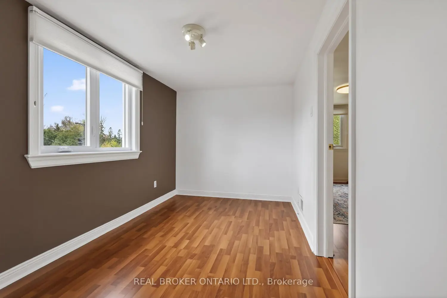 Additional image 12 of 1572 Dorion Avenue