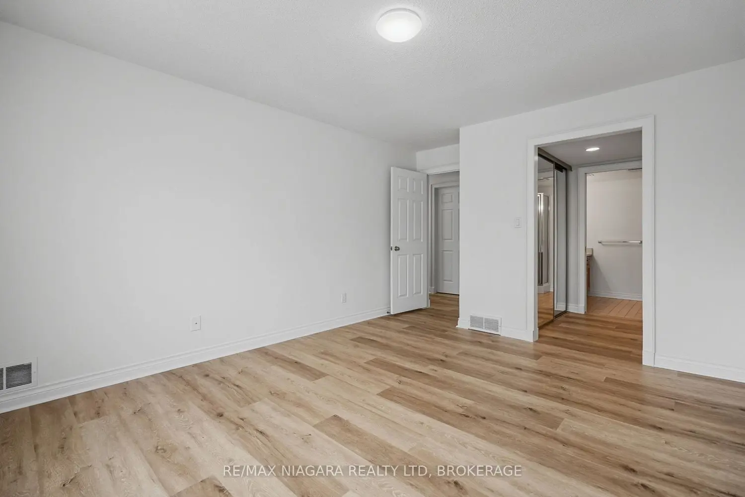 Additional image 16 of 250 Linwell Road 202